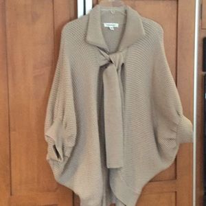 Banana Republic fabulously tailored sweater in tan